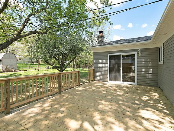 5th image of 2768 Foster Ave
