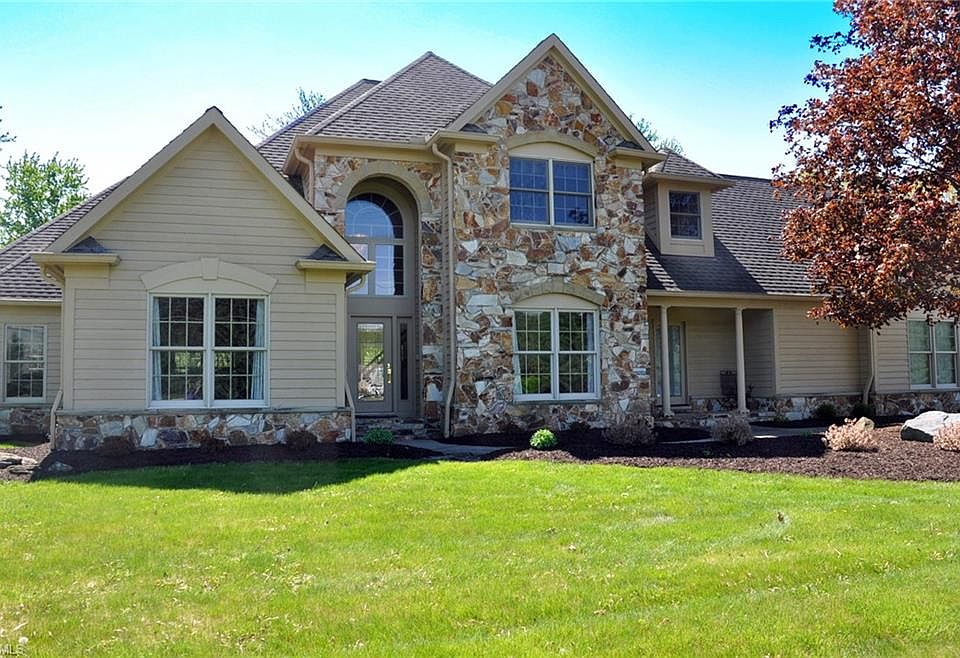 1st image of 30217 Hilliard Blvd