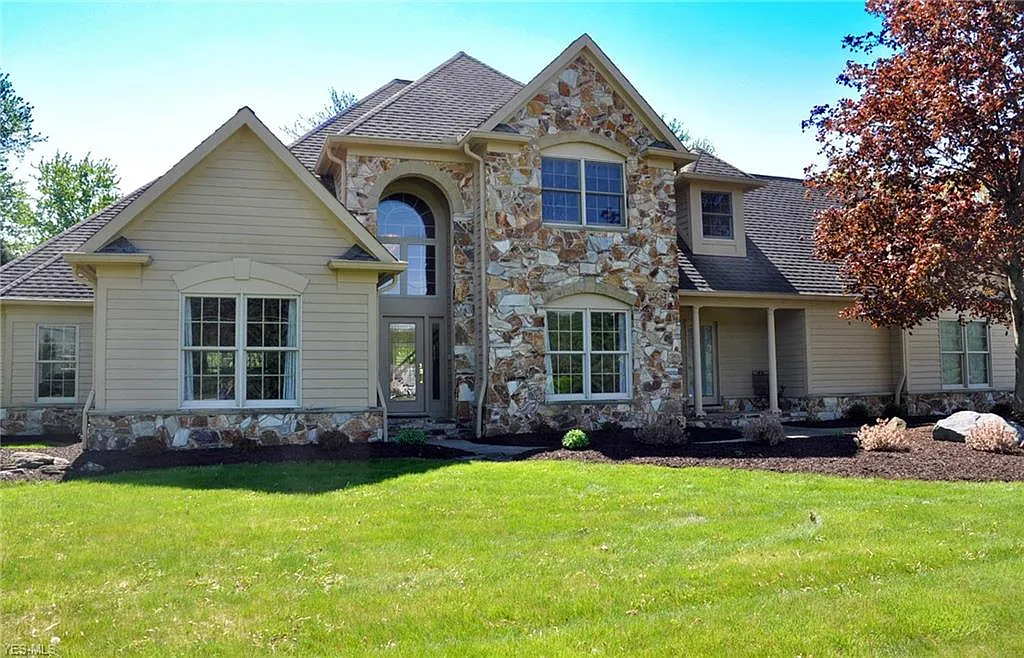 30217 Hilliard Blvd photo 1
