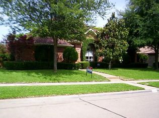 2110 Rolling Oak Ln, Garland, TX 75044