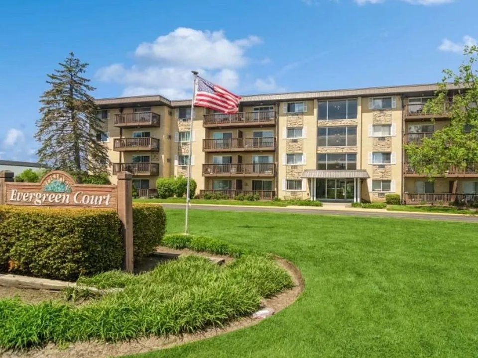 2218 S Goebbert Rd #194