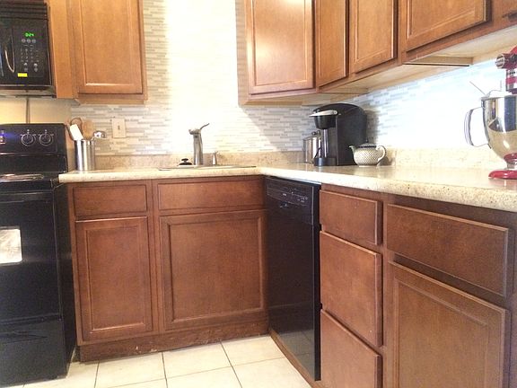 3rd image of 3610 Kenbrooke Ct
