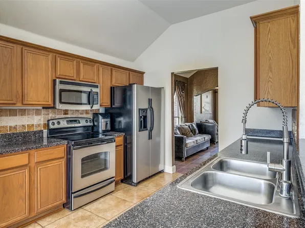 4621 Saint Francis Ave, Dallas, TX 75227