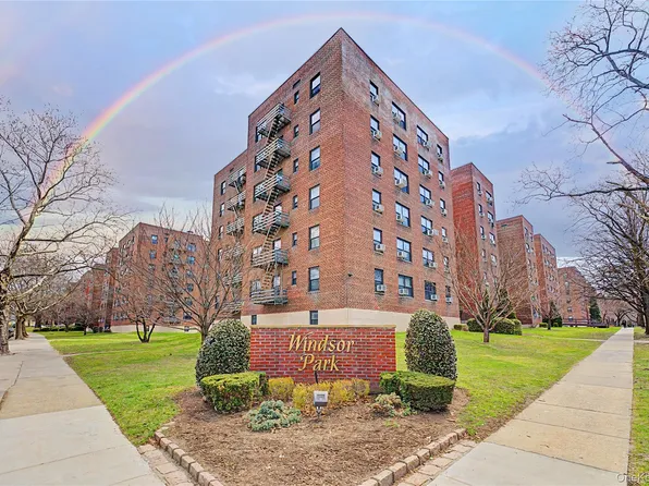 21102 73rd Avenue #3H, Oakland Gardens, NY 11364