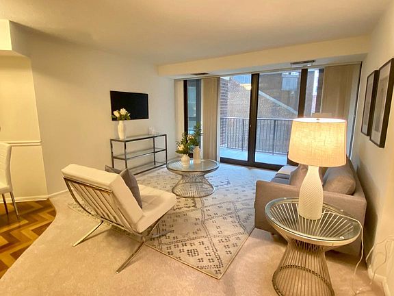 5th image of 1420 Locust St APT 7D