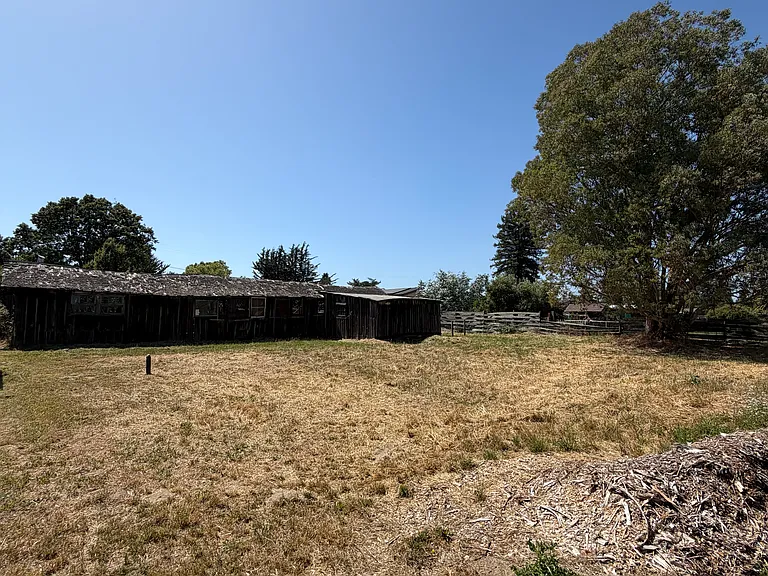 1975 Cooper Rd — Photo 7
