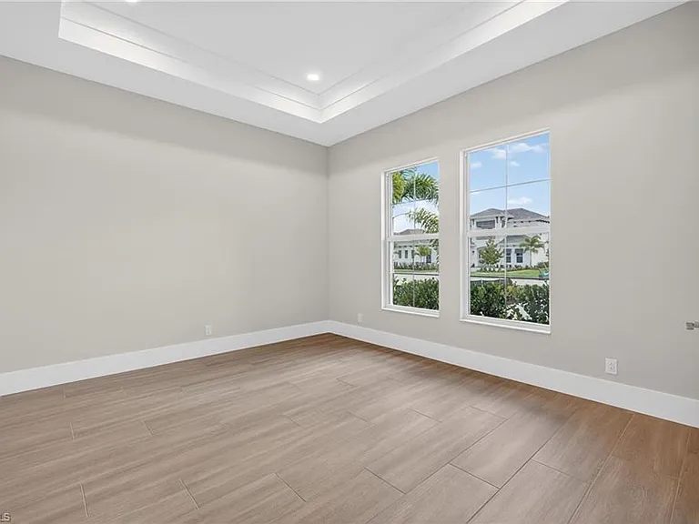 9712 Moonflower Ln — Photo 4