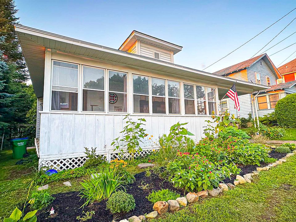 3 Best Court, Saint Albans, VT 05478 Zillow