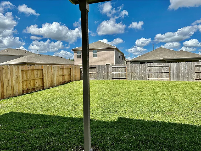 16530 Pine Arrow Dr — Photo 33