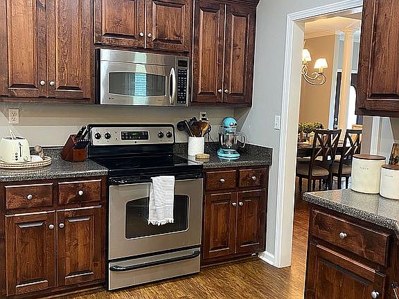 4th image of 3406 Thornwood Trl