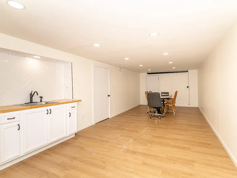 1800 Lark Ln — Photo 53