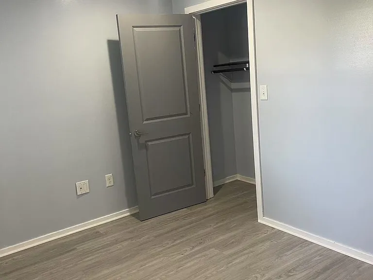 811 N Franklin St #1 — Photo 13
