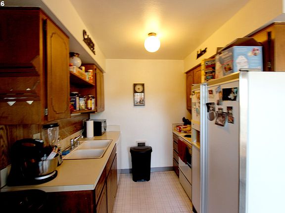 3rd image of 8210 NE 13th Ave