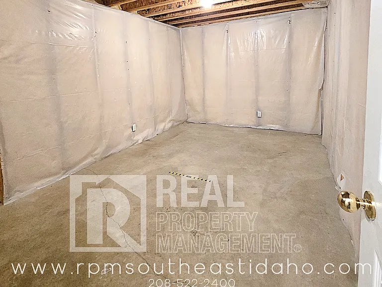2801 E Chasewood Dr — Photo 27