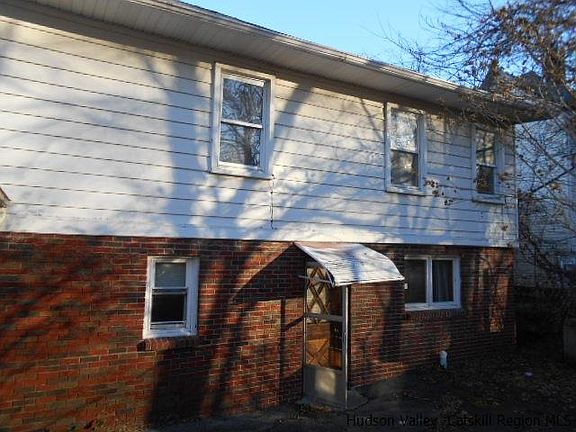 4th image of 50 Grand St