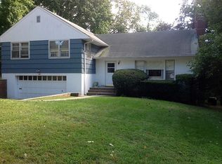 69 Winding Wood Rd S, Pt Chester, NY 10573