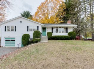 1084 Overlook Dr, Palmer, MA 01069