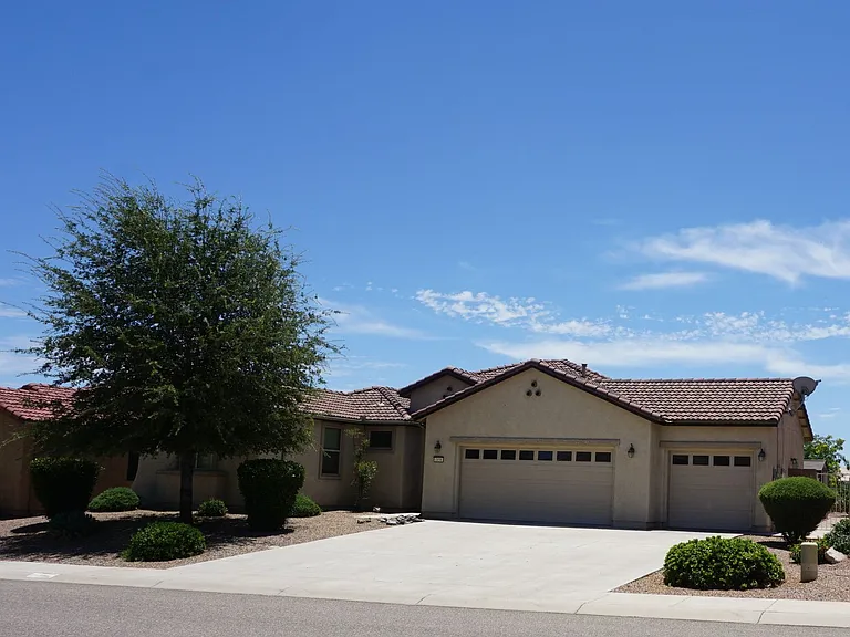 1858 Prairie Grass Dr — Photo 2