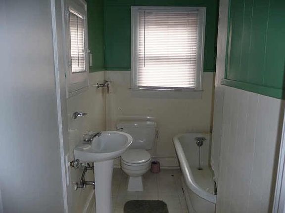 3rd image of 202 S 12th St