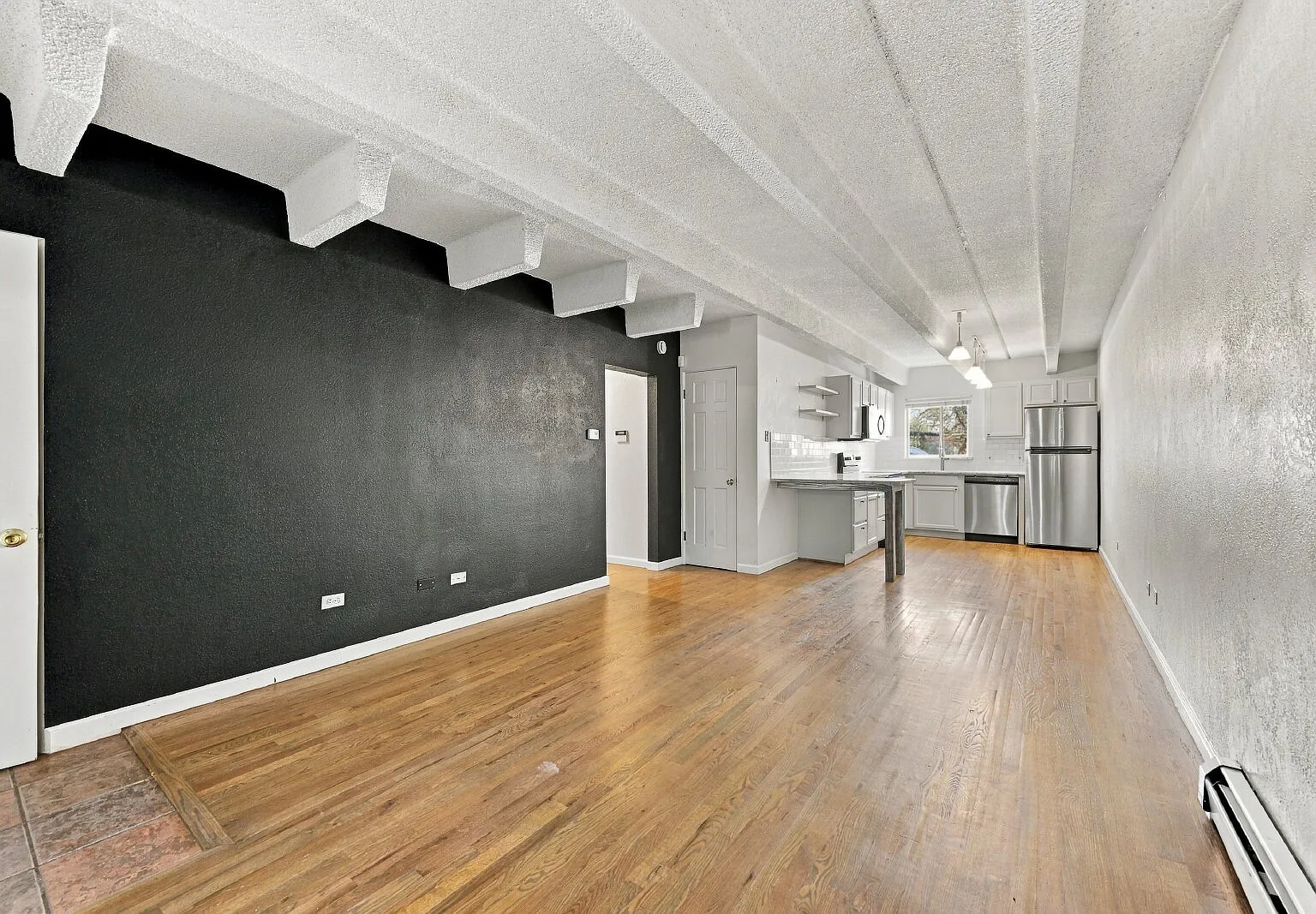 1 bed, 1.0 bath, 602 sqft, $1,555 — Photo 4