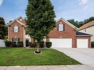 2436 Windsor Chase Dr, Matthews, NC 28105