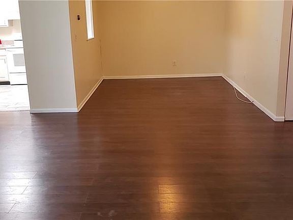 3rd image of 555 Central Ave
