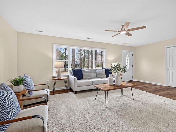 3rd image of 1153 Benefit Rd