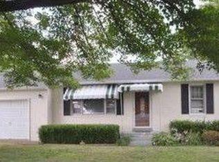 27453 Huntington Rd, Apple Grove, WV 25502