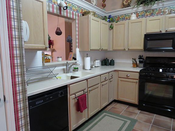 Open kitchen with pantry