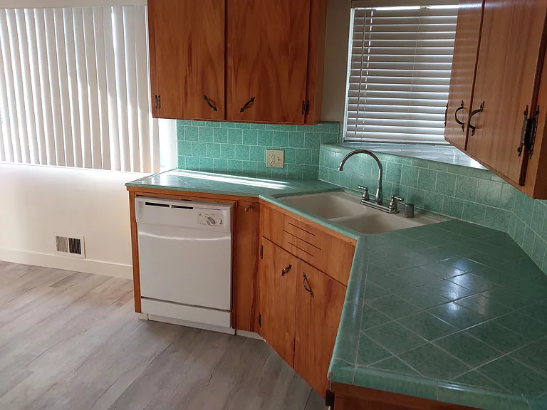 1015 Williams Way #A — Photo 2