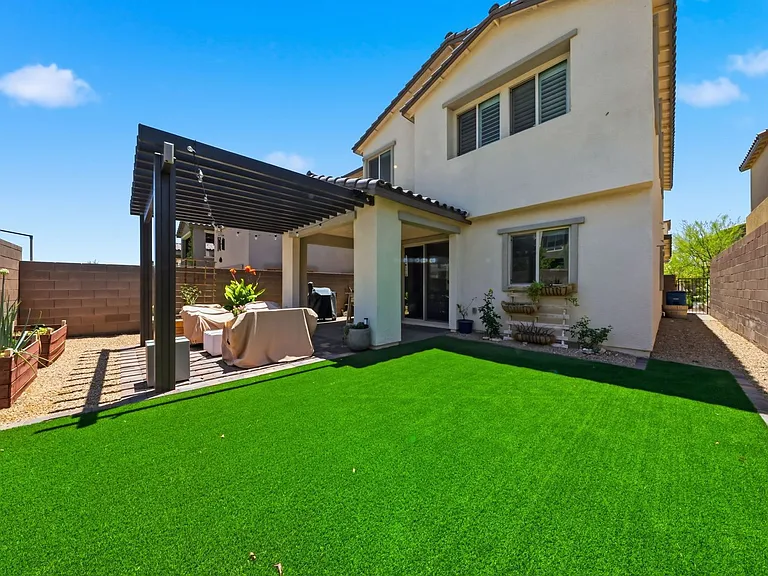 11824 Pelican Butte Ave — Photo 5