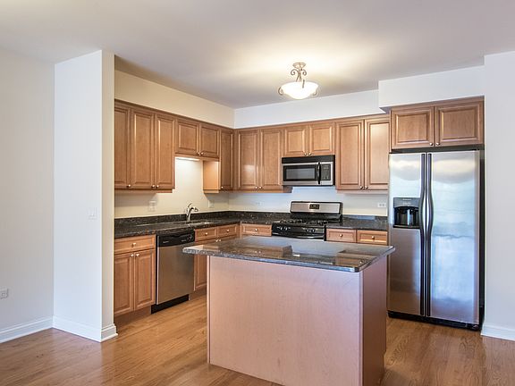 5th image of 6493 N Northwest Hwy #201