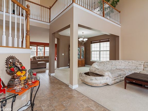 2nd image of 5857 Chatham Dr