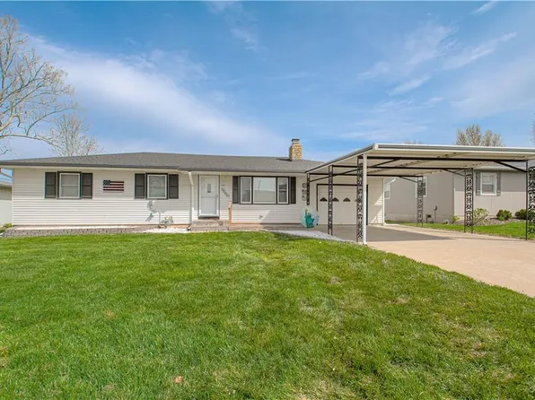 1214 Main St, Paola, KS 66071