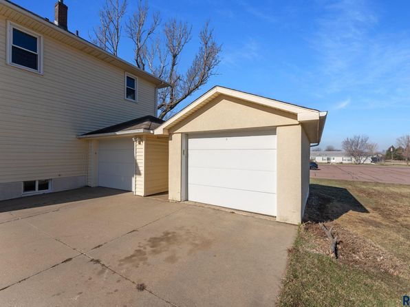 204 S Jefferson St, Humboldt, SD 57035