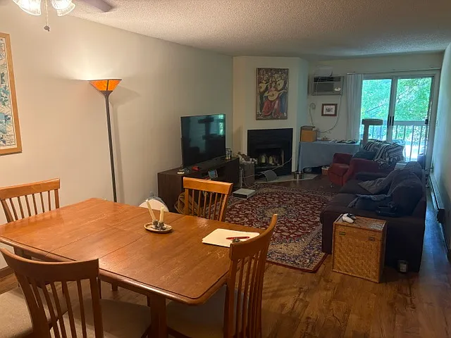 2 bed, 900 sqft, $1,450 — Photo 4