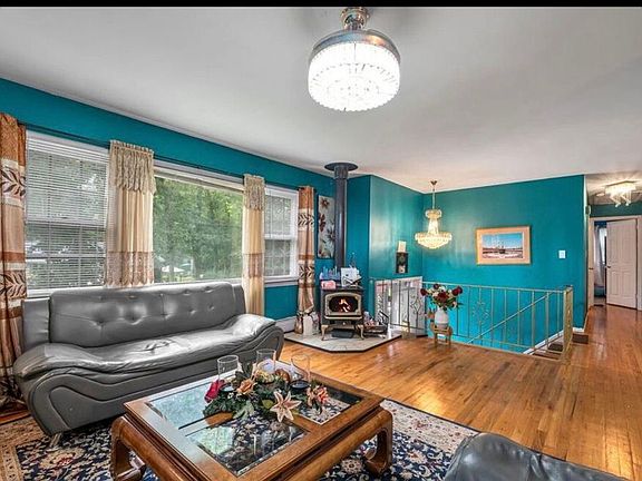5th image of 95 Hillside Ave #O