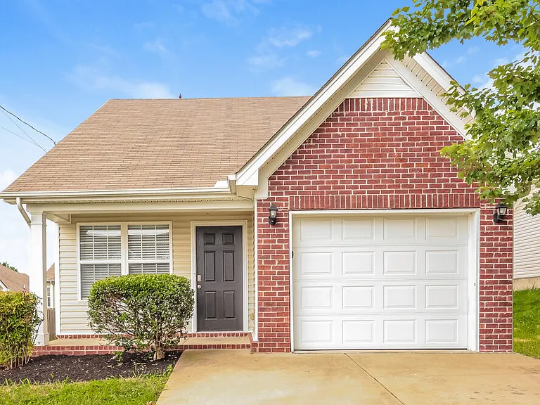 174 Howard Woody Dr — Photo 1