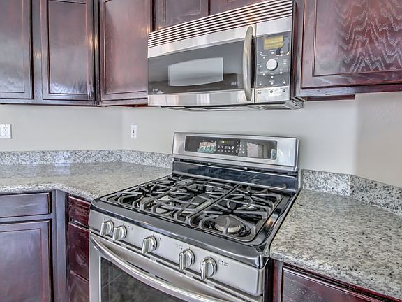 4th image of 2576 N 131st Ln