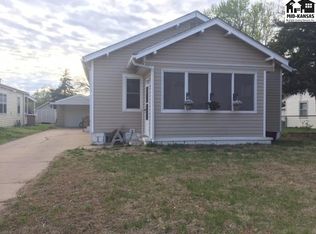 1505 N Forrest St, Hutchinson, KS 67501