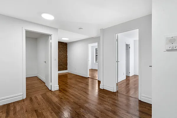 Rented by Compass | media 7