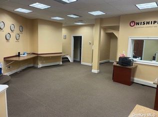 81-28 Trotting Course Ln, Ridgewood, NY 11385