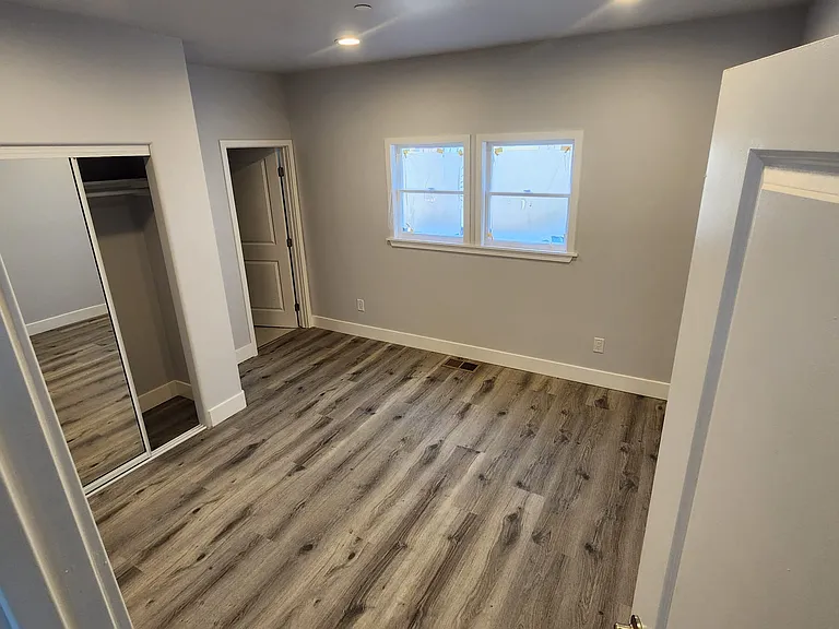 1075 N Los Robles Ave #101 — Photo 14