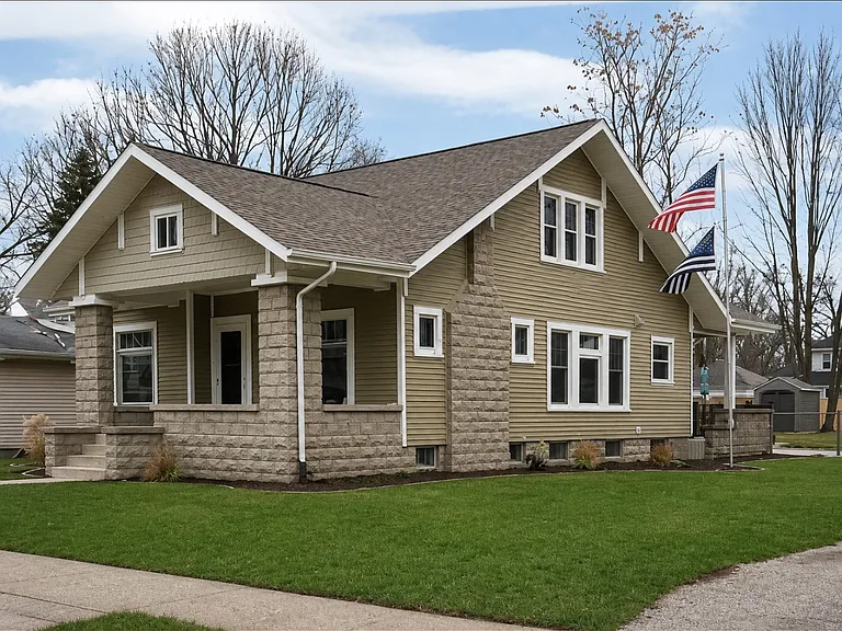 1012 E Fort Wayne St — Photo 1