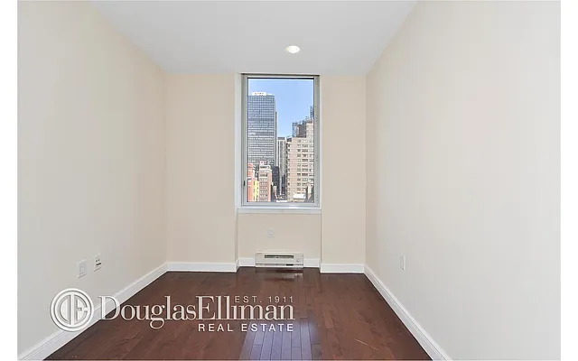 Rented by Douglas Elliman | media 25