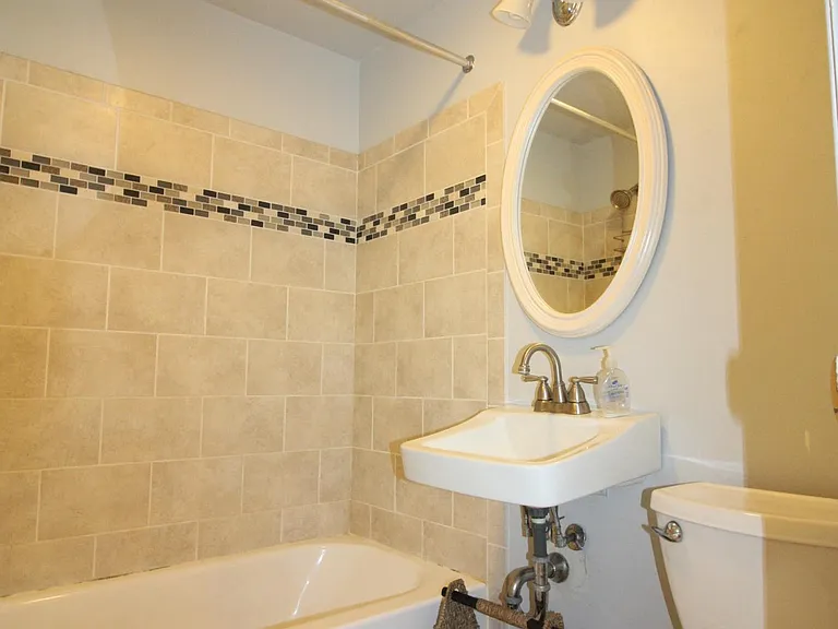 1128 Circle Dr — Photo 9
