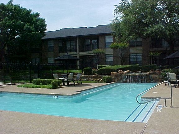 2nd image of 1566 Weyland Dr APT 902