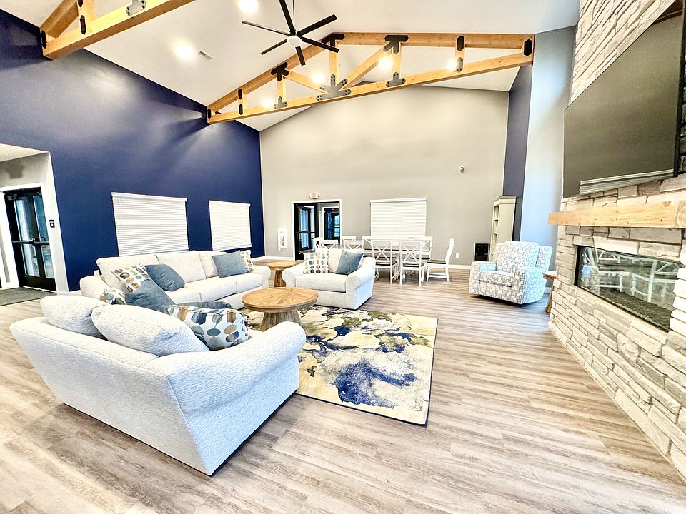 Clubroom with Kitchenette