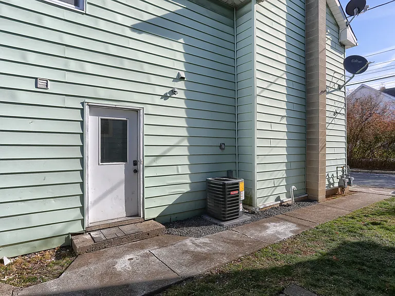 Sidedoor, courtyard and new AC