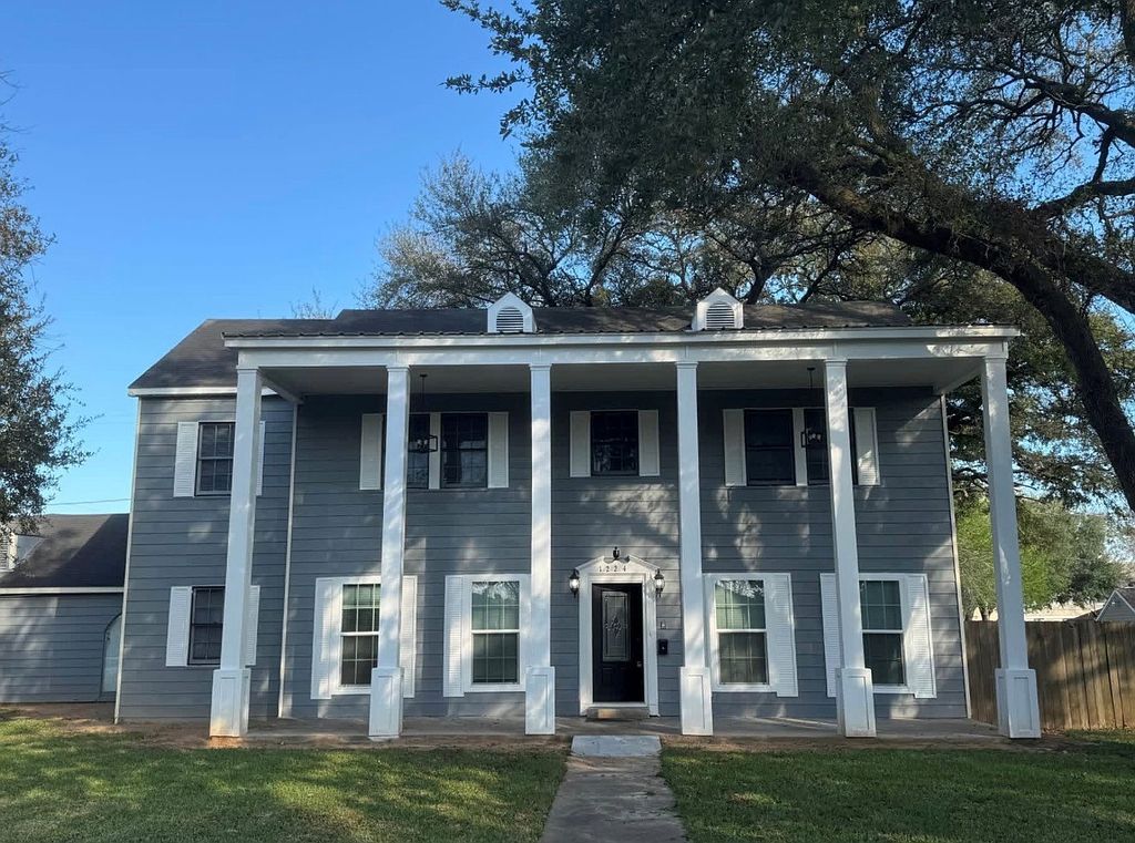 1224 N Fulton St - Property Image